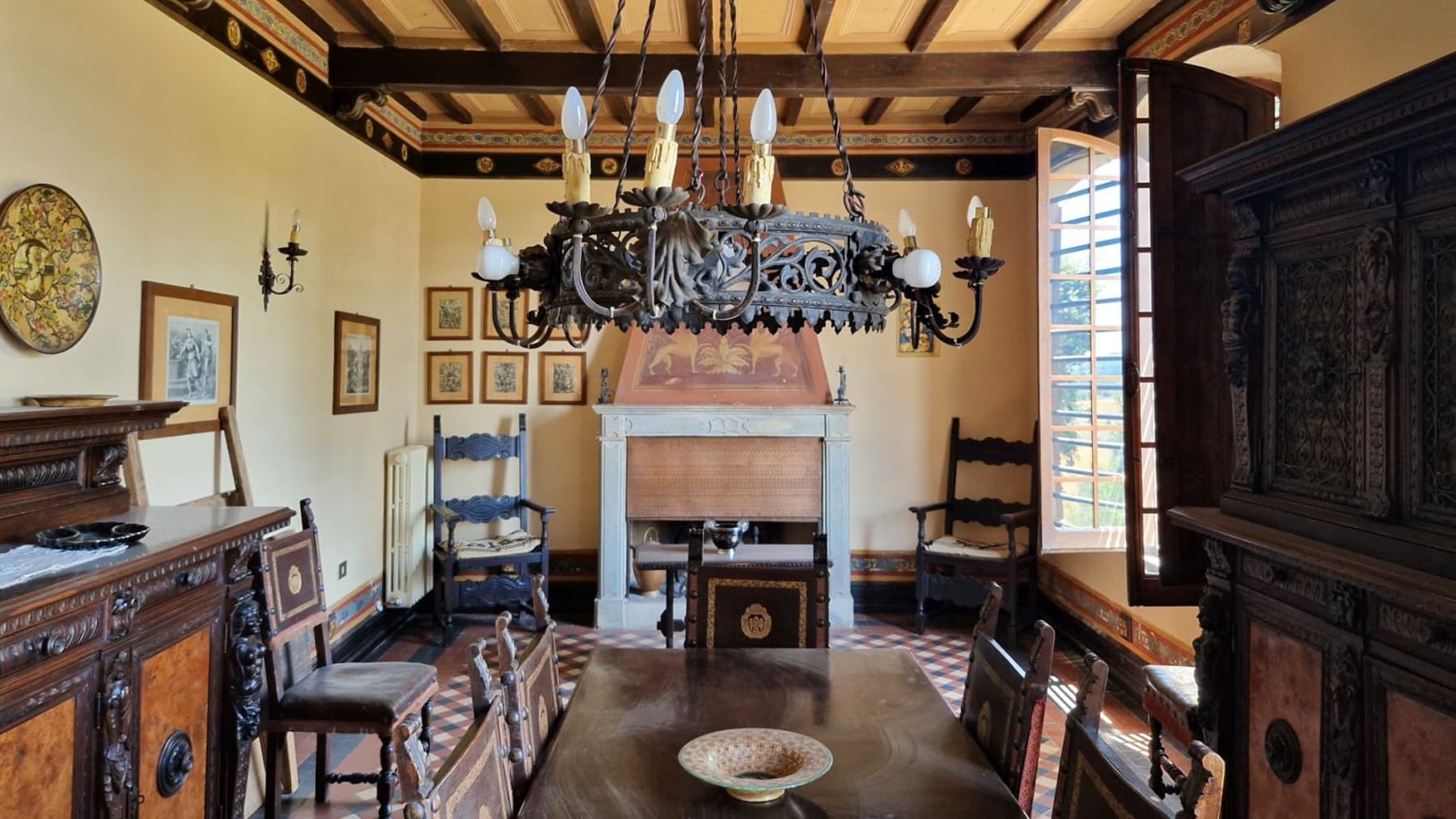 Casale storico tra Umbria e Toscana, Castiglione del Lago