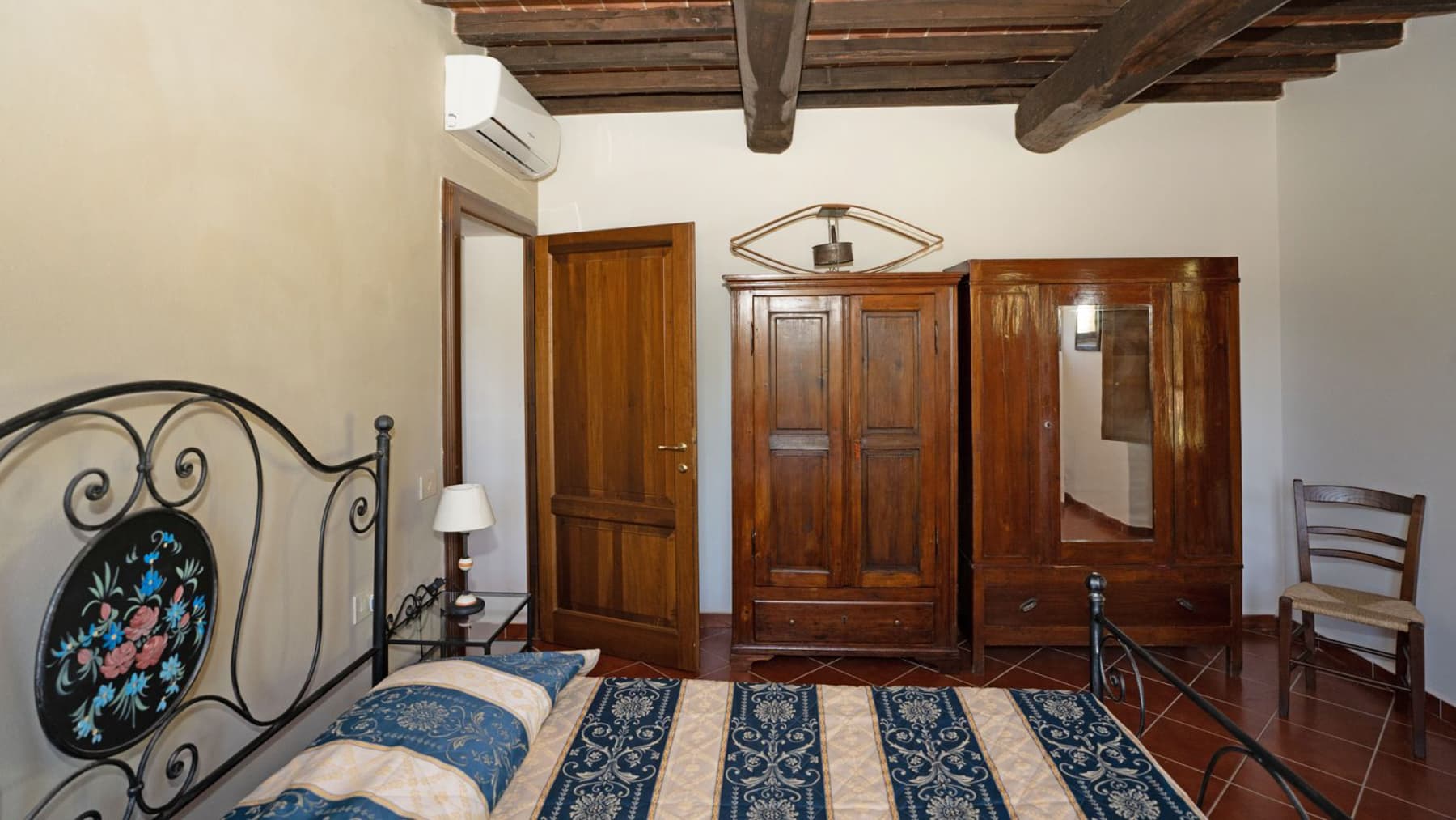 Rustic Country House in Cortona, Tuscany