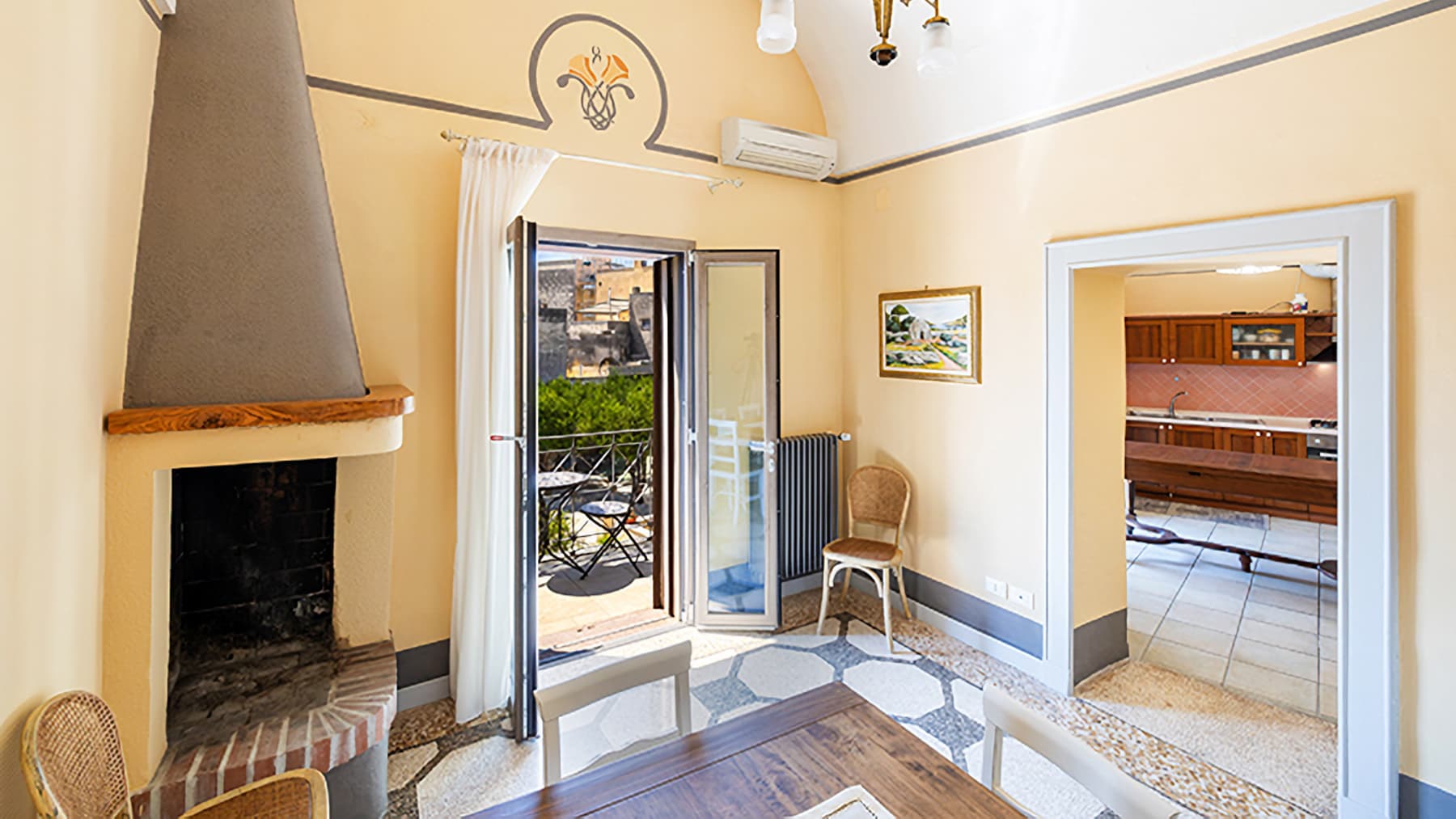 Palazzo storico con giardino, Poggiardo, Puglia
