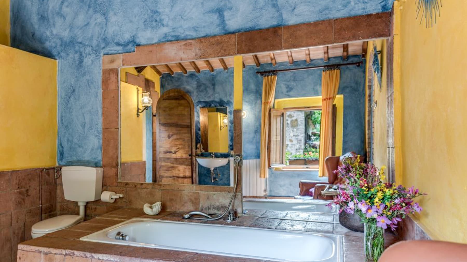 Charming Farm in Scenic Siena, Tuscany