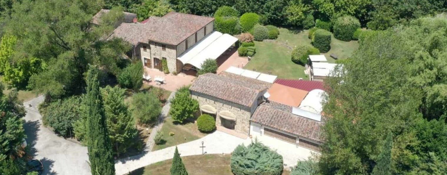 Azienda Agricola in Umbria con SPA e Piscina