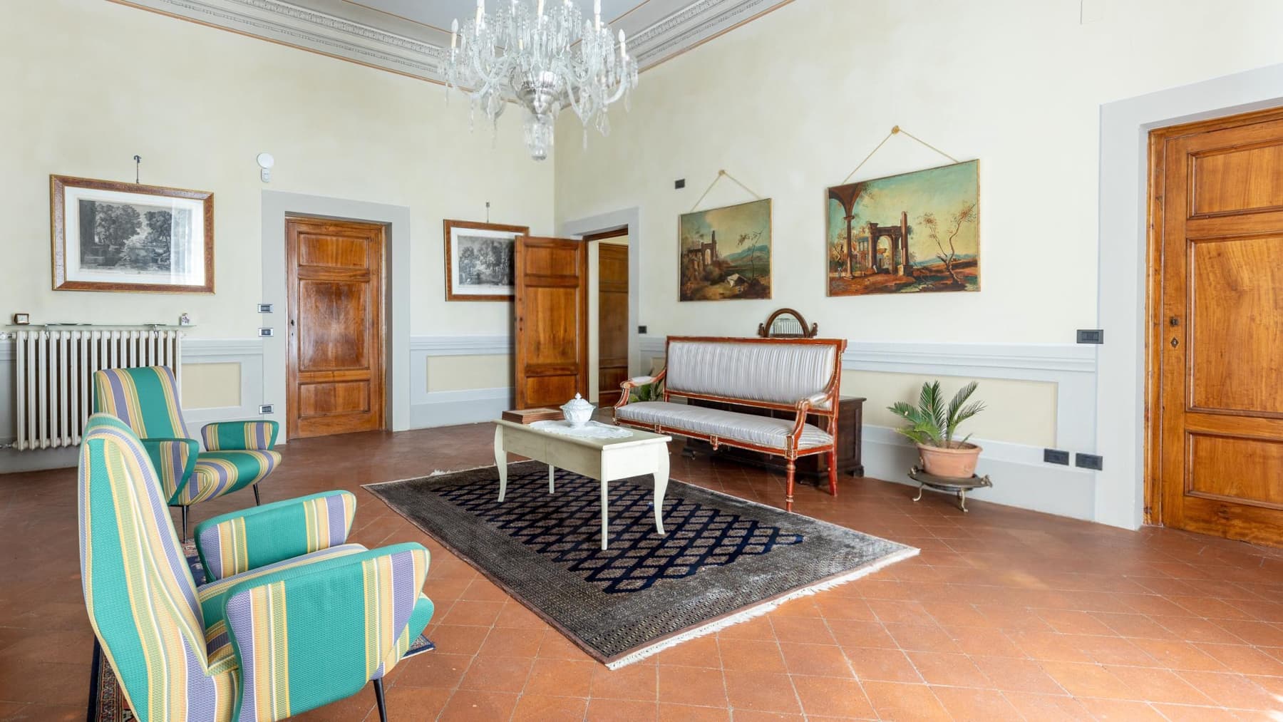 Villa storica con piscina sulle colline di Lucca