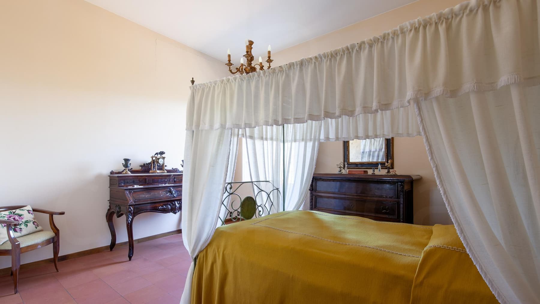 Villa panoramica nelle colline di Lucca, Toscana