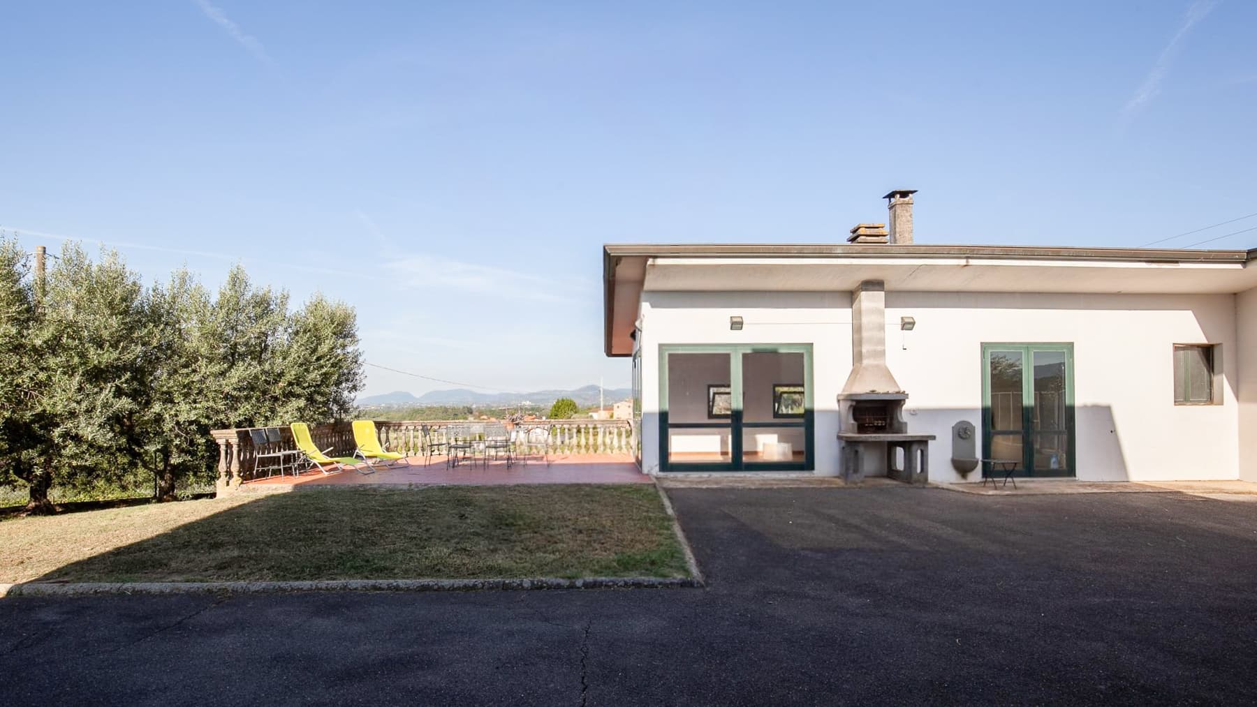 Villa panoramica nelle colline di Lucca, Toscana