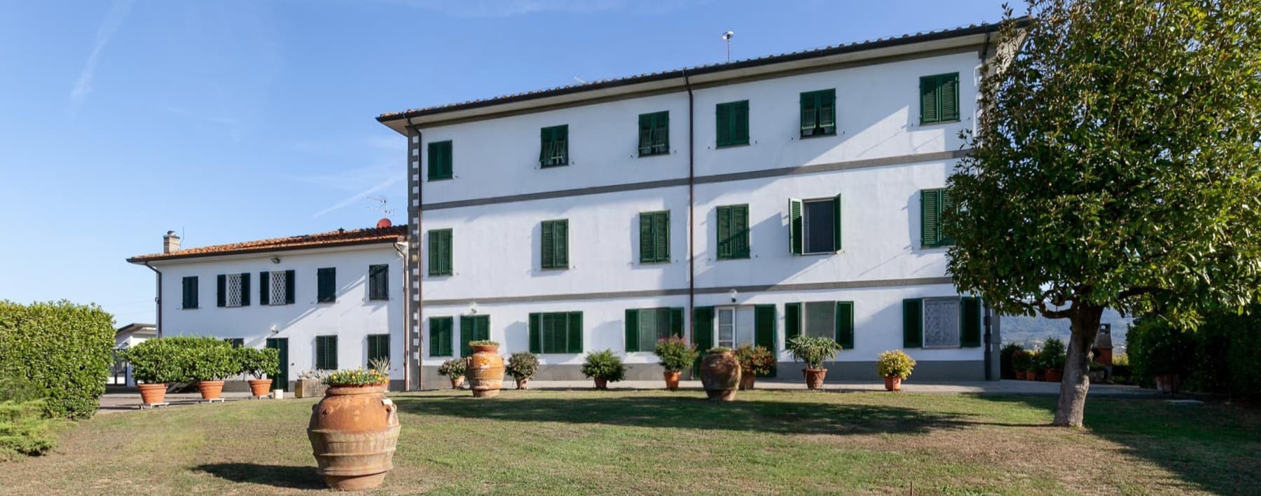 Villa panoramica nelle colline di Lucca, Toscana