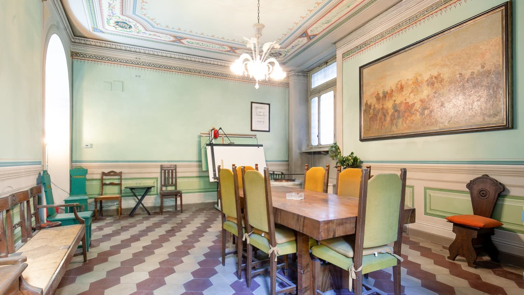 Proprietà a Lucca con splendido giardino e ampi spazi
