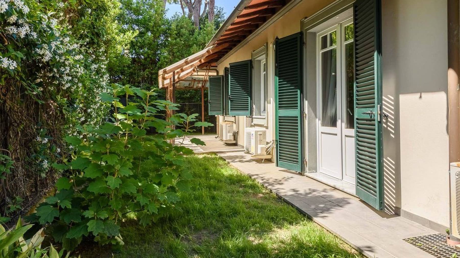 Prestigious Villa in Forte dei Marmi, Tuscany