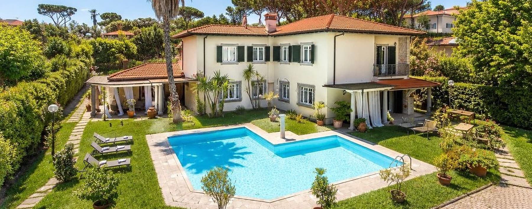 Prestigious Villa in Forte dei Marmi, Tuscany