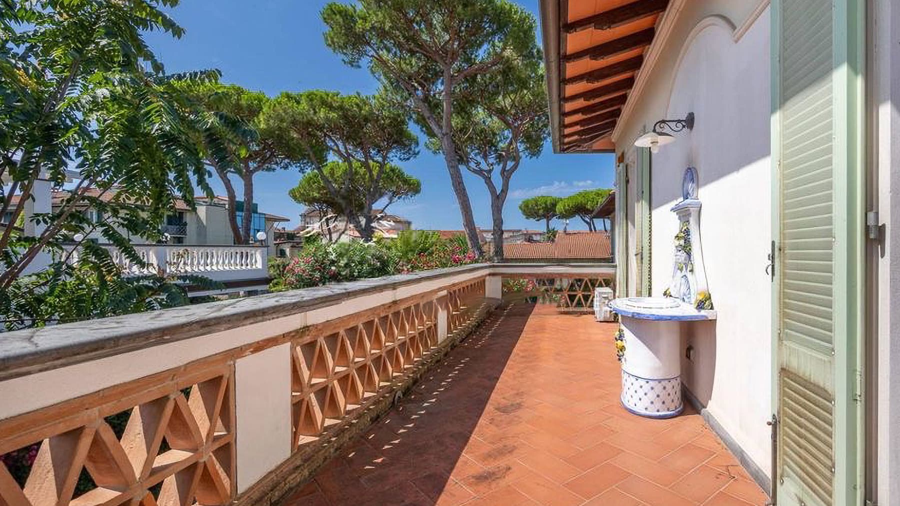 Elegant Villa in Forte dei Marmi, Tuscany
