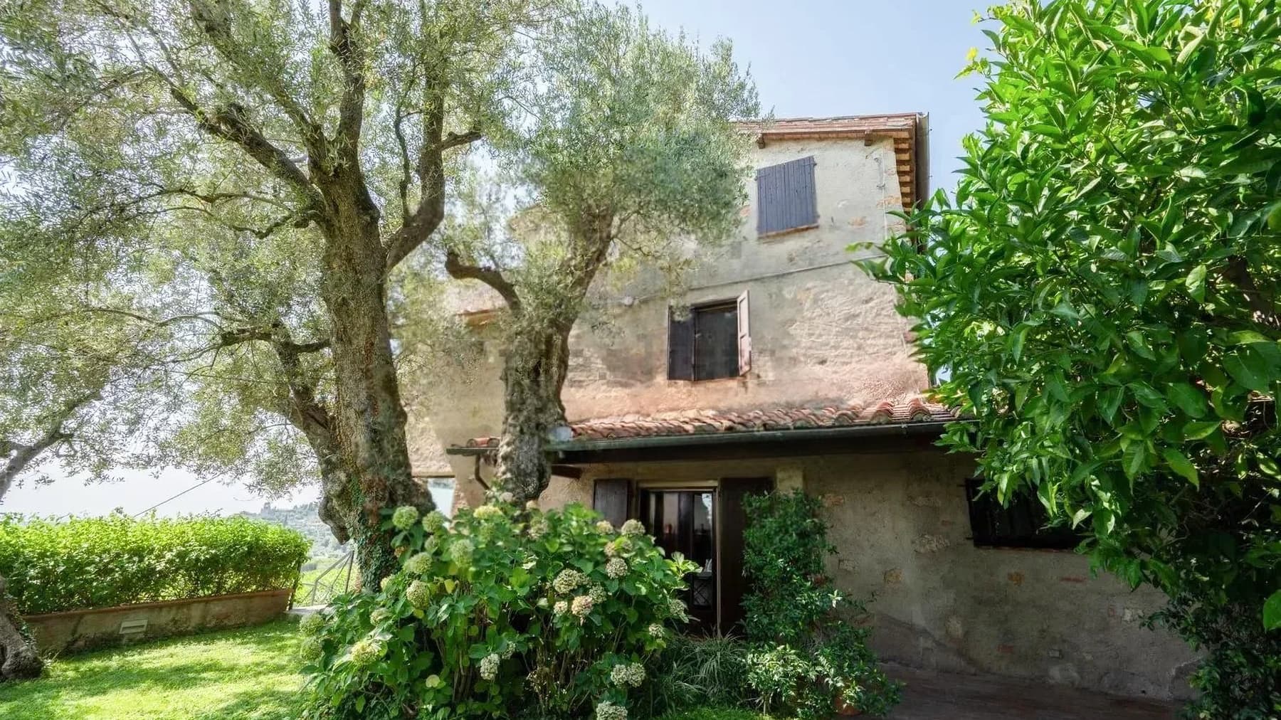Villa esclusiva con piscina vista mare a Camaiore, Versilia