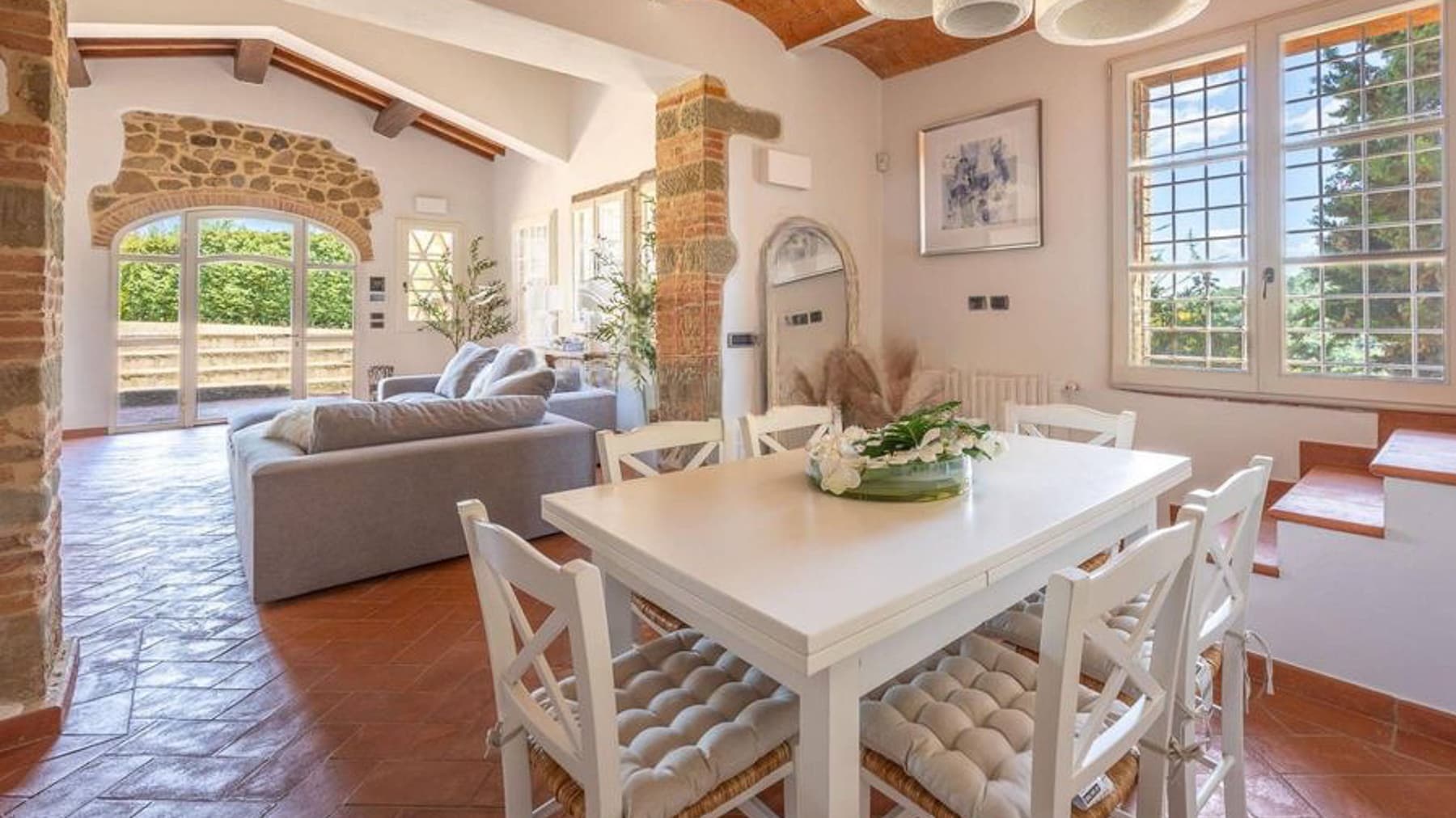 Villa con Piscina a Figline e Incisa Valdarno, Toscana