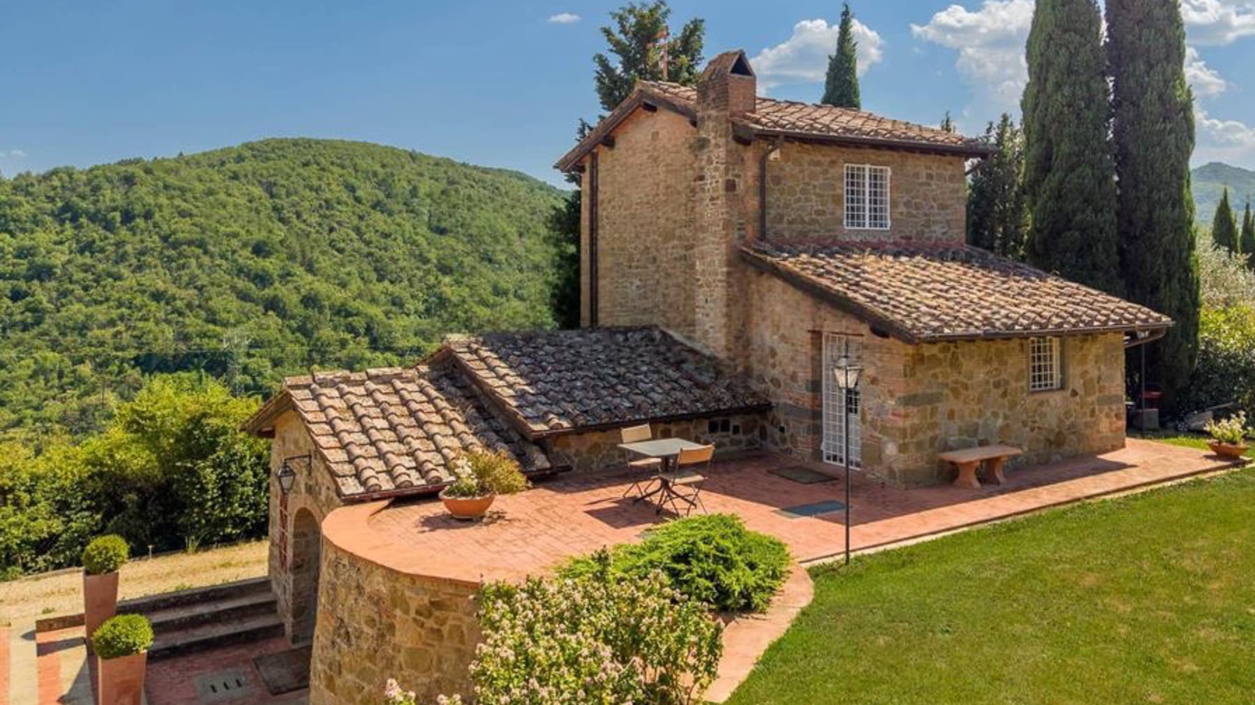 Villa con Piscina a Figline e Incisa Valdarno, Toscana