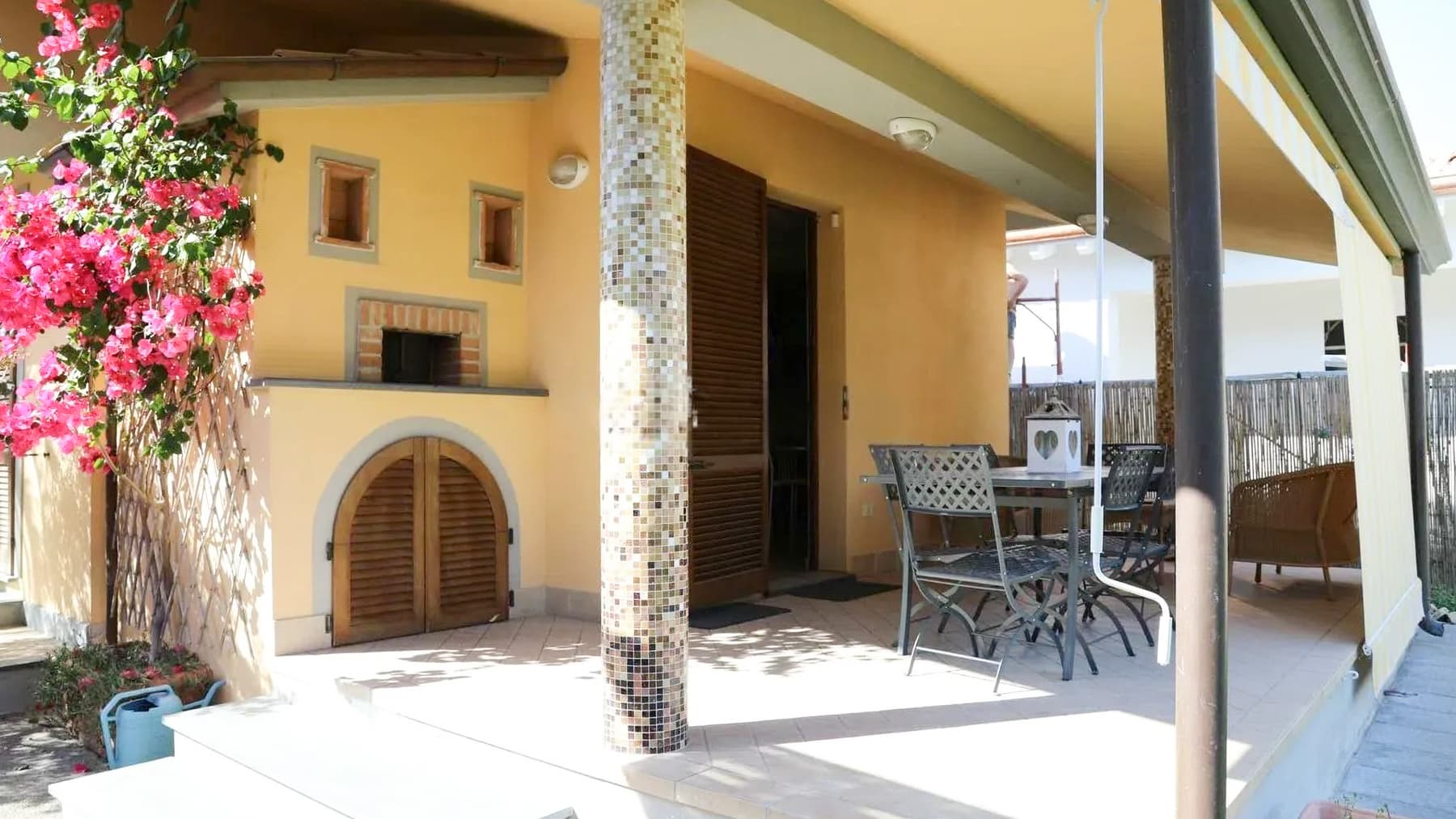Villa con giardino nel cuore di Forte dei Marmi