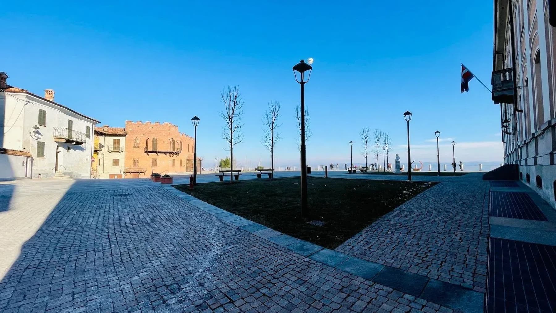 Casa indipendente a La Morra, cuore delle Langhe