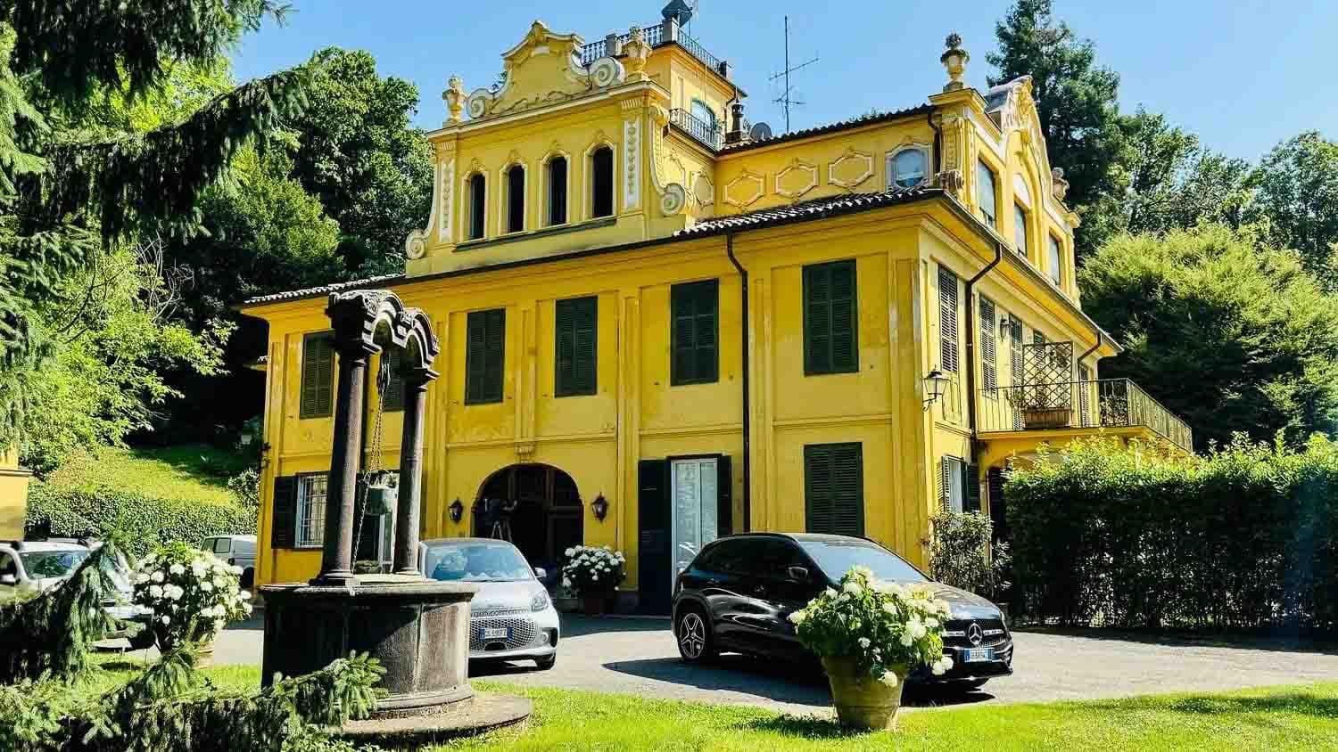 Villa storica a Torino, eleganza nel verde collinare