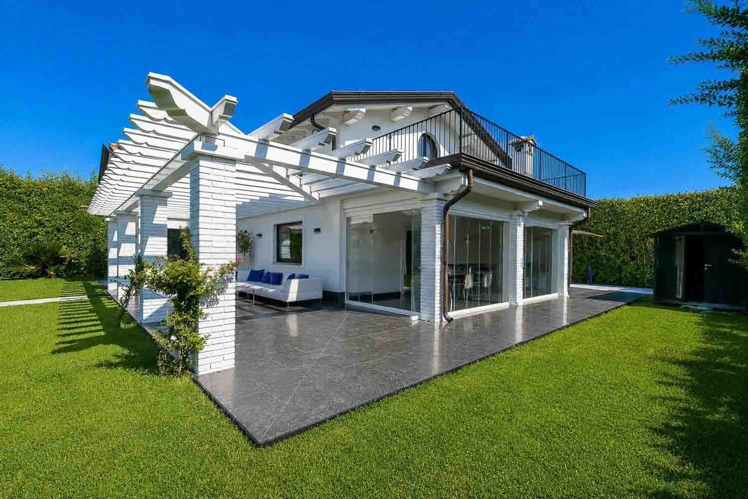 Villa contemporanea a Pietrasanta, Versilia