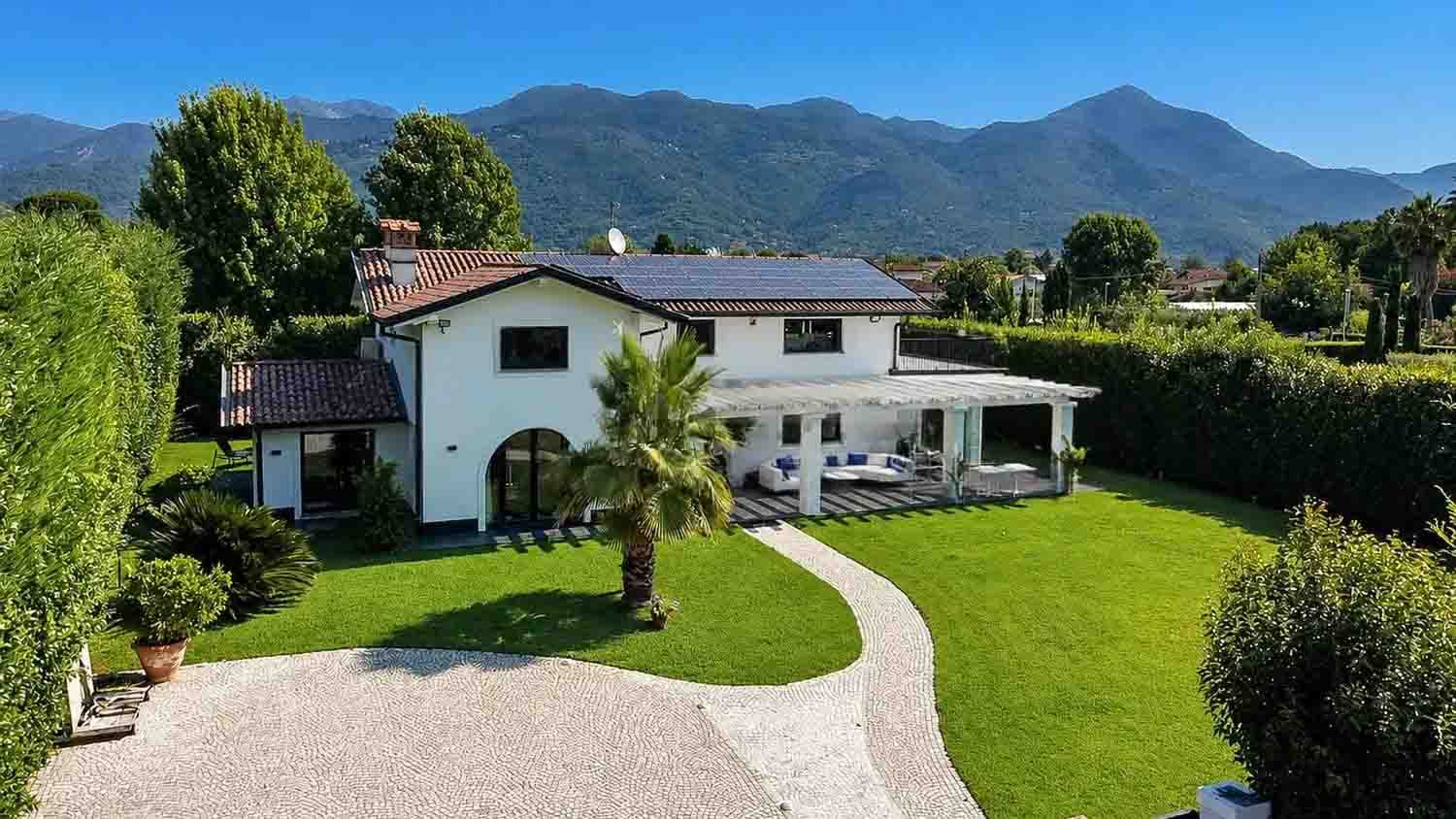 Villa contemporanea a Pietrasanta, Versilia