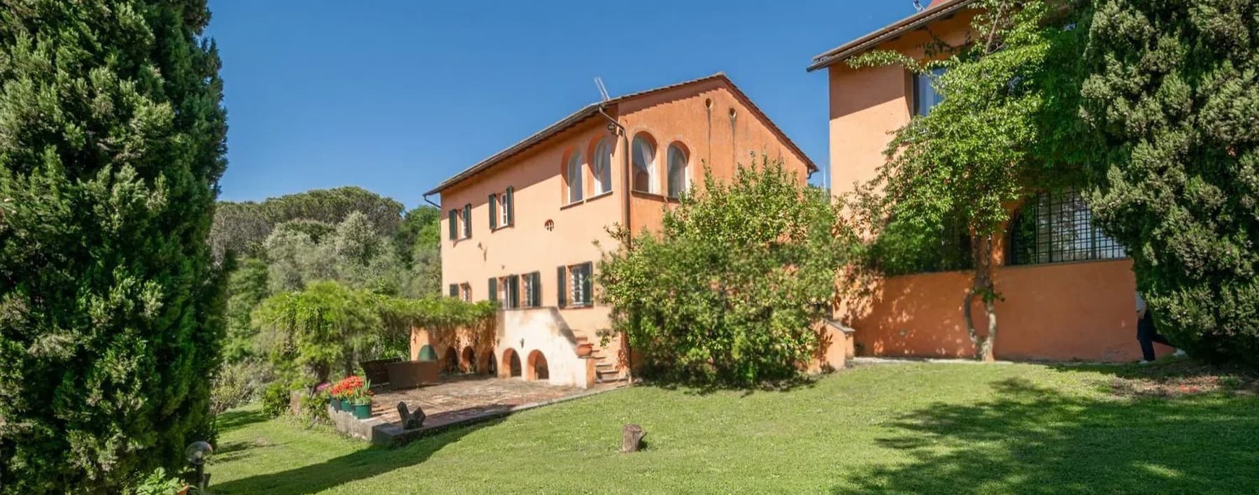 Villa esclusiva a Vecchiano, cuore della Toscana