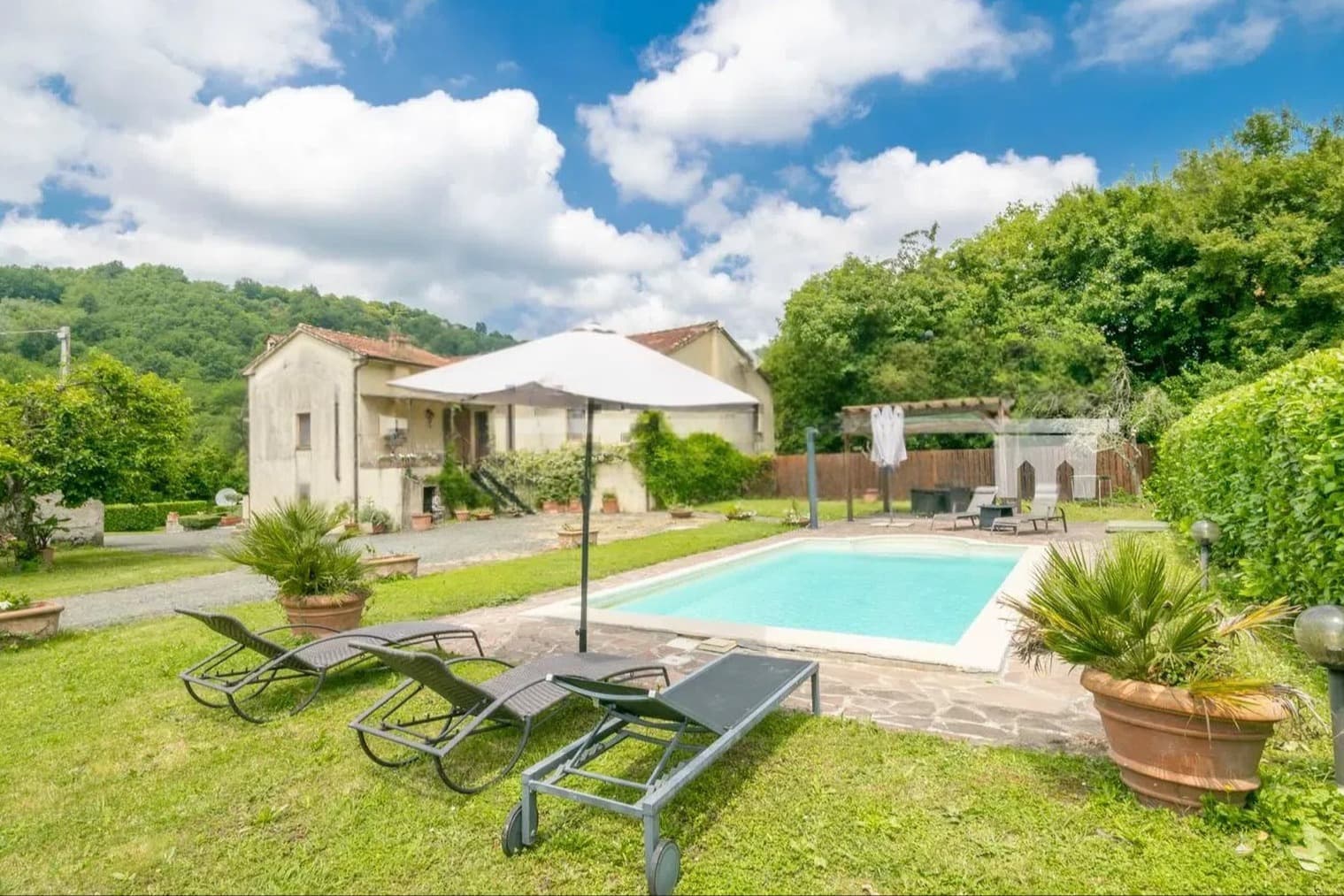 Charming Villa in Licciana Nardi, Tuscany