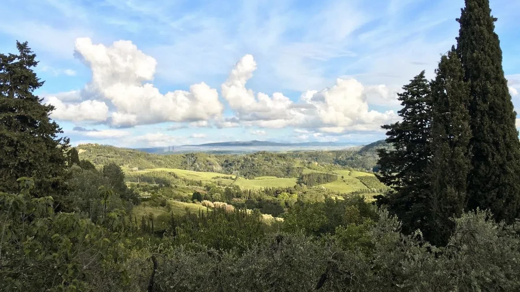 Villa con vista mozzafiato sulle colline di Toscana