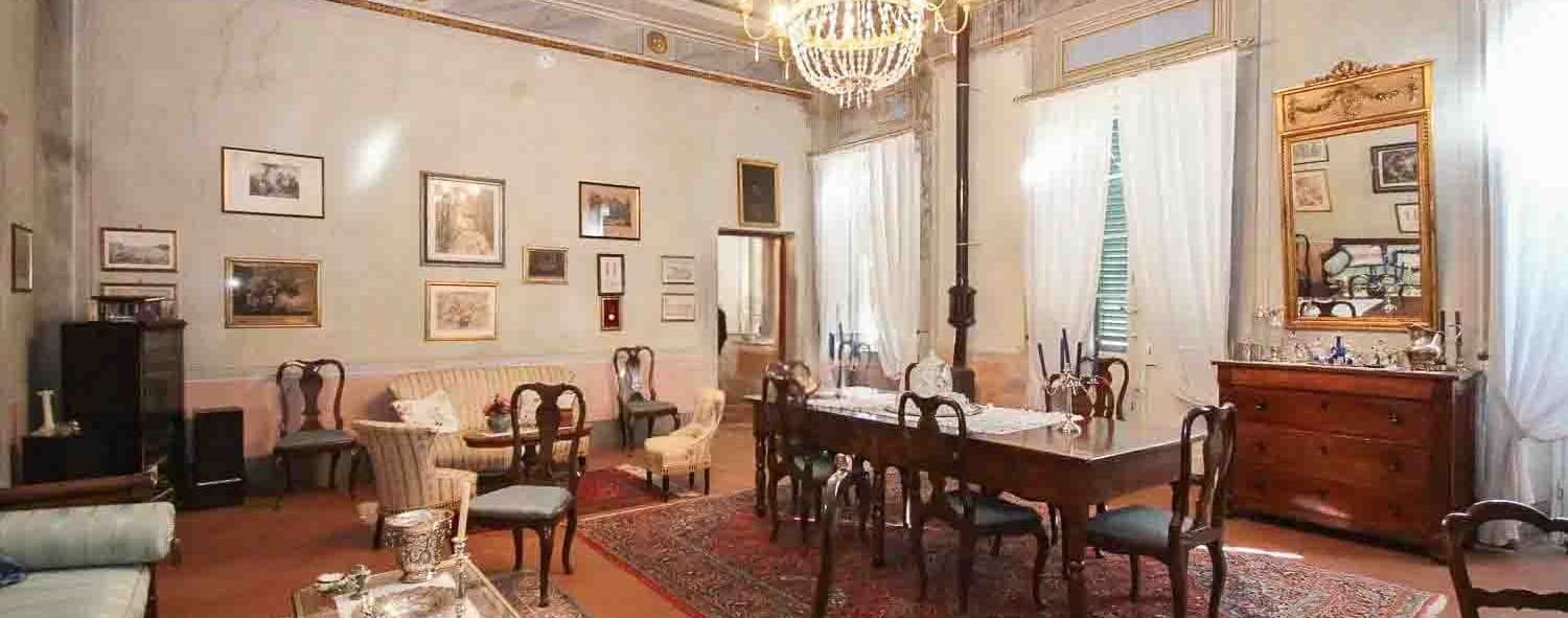Villa storica a Capannori, nel cuore della Toscana