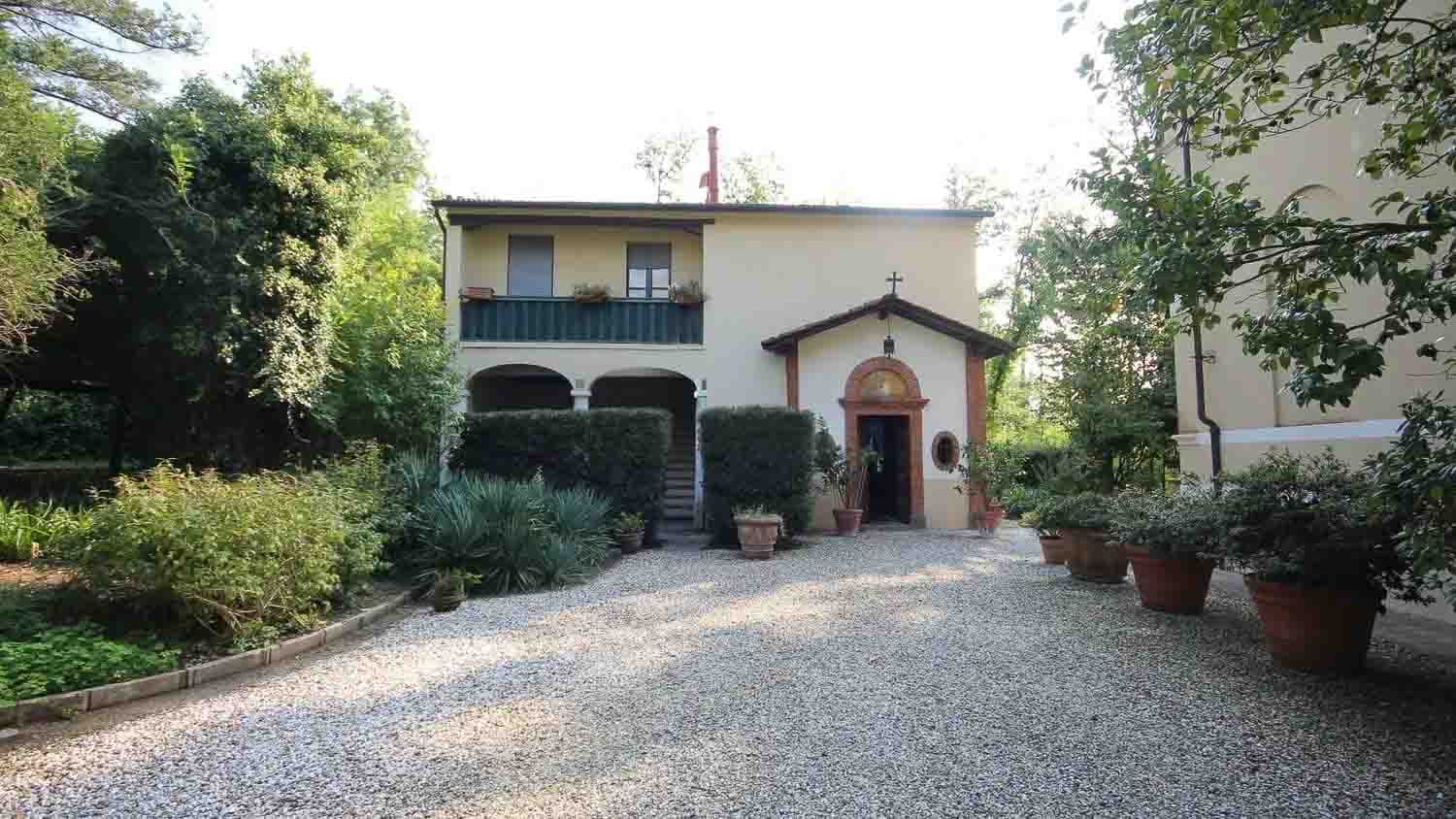 Villa Liberty con Giardino a Lucca, Toscana