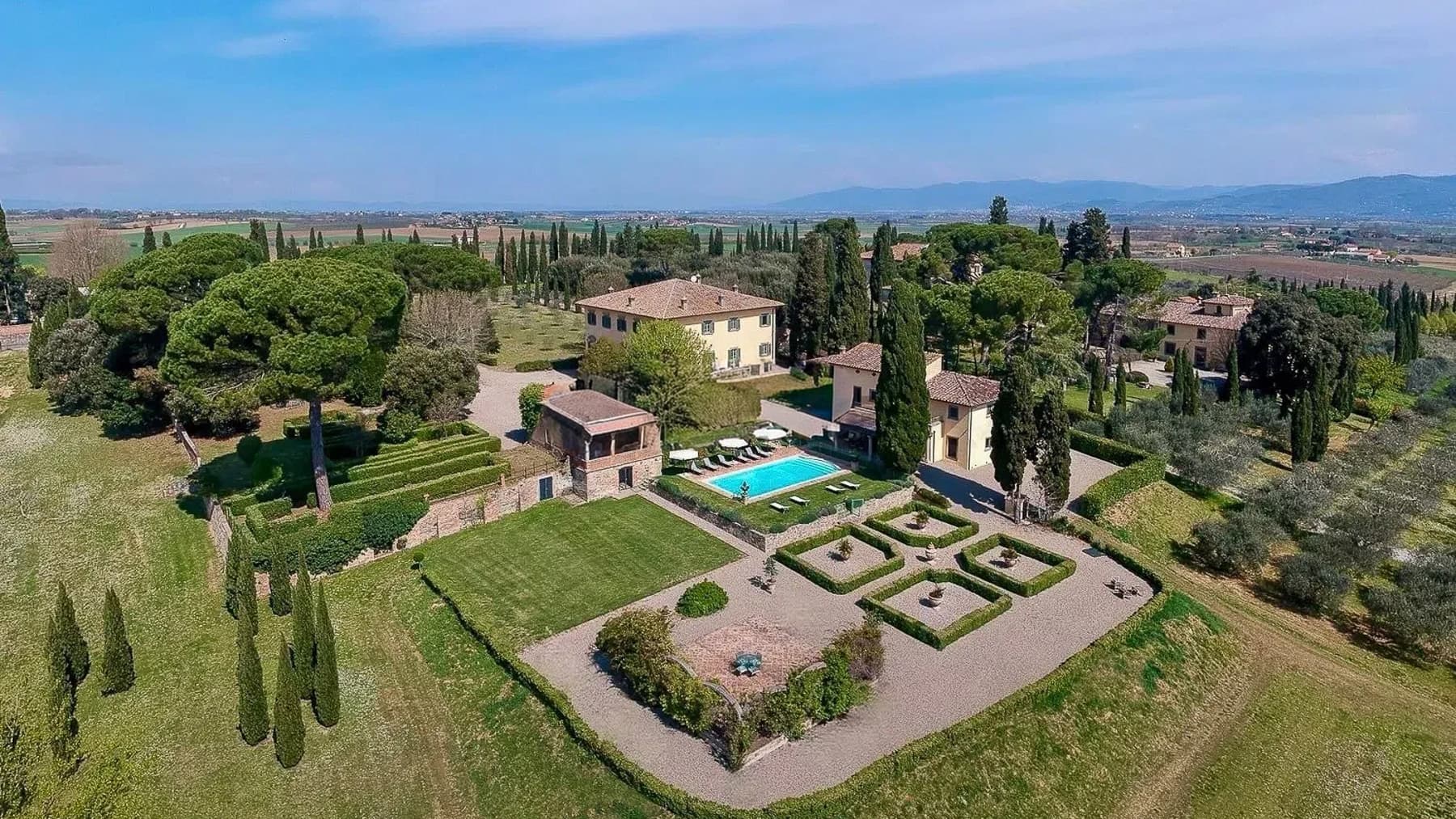 Villa storica con vista su Cortona, Camucia, Toscana