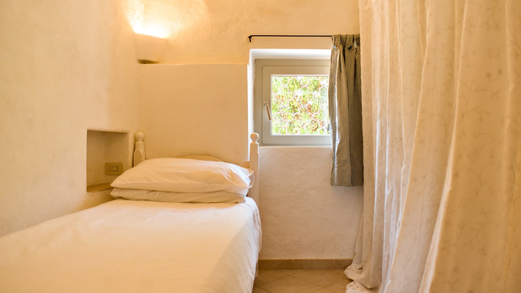 Villa esclusiva a Punta Sardegna, Sardegna