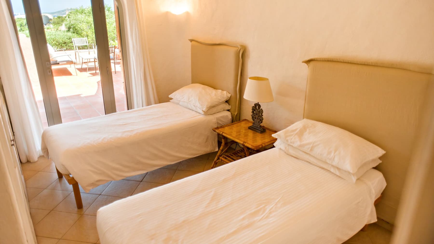 Villa esclusiva a Punta Sardegna, Sardegna