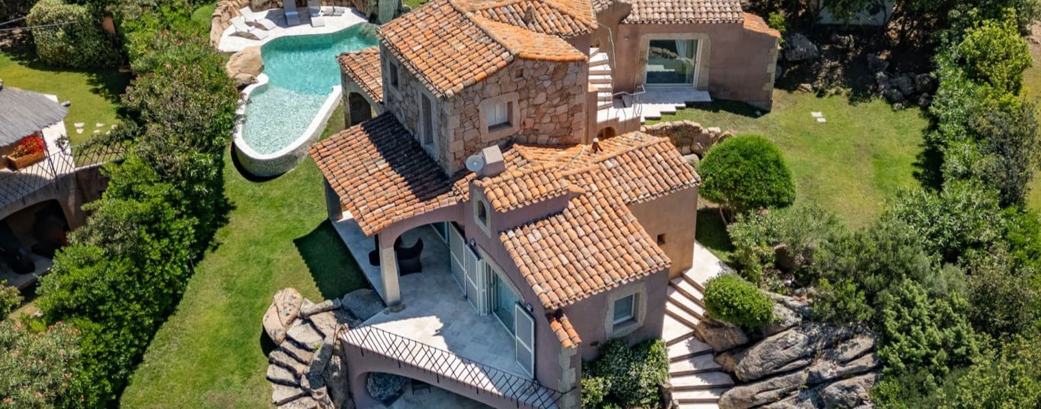 Villa con piscina e vista mare a Golfo Pevero, Sardegna