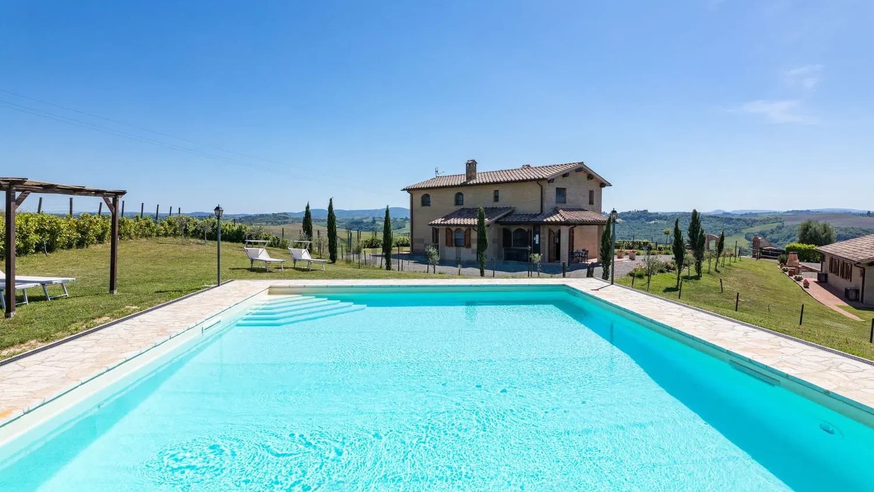 Villa con piscina e vista nella splendida Val d'Orcia