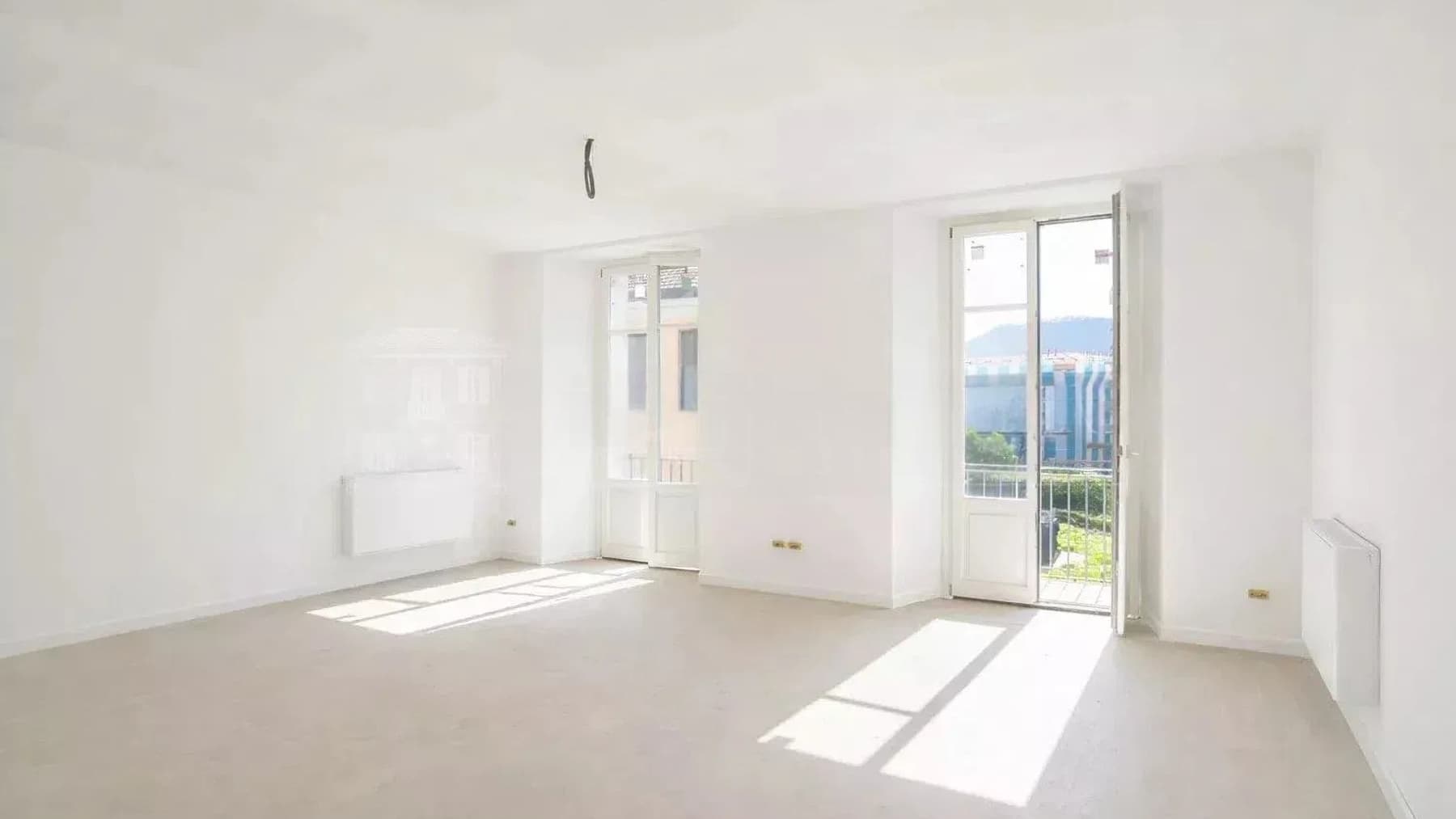 Apartment Overlooking Lake Como, Lombardia