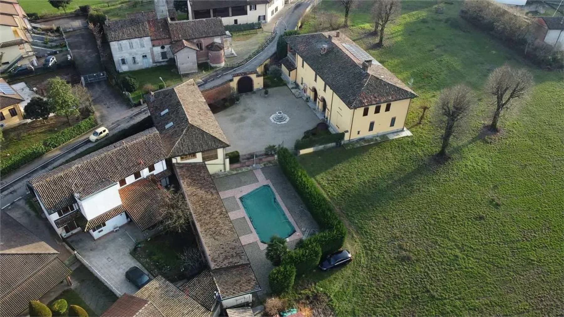 Villa storica con piscina a Castel Lambro