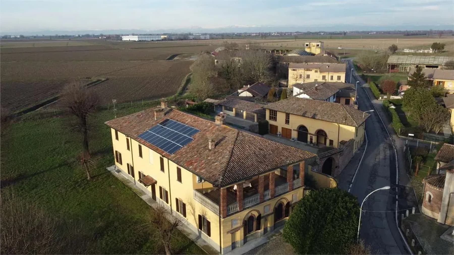 Villa storica con piscina a Castel Lambro