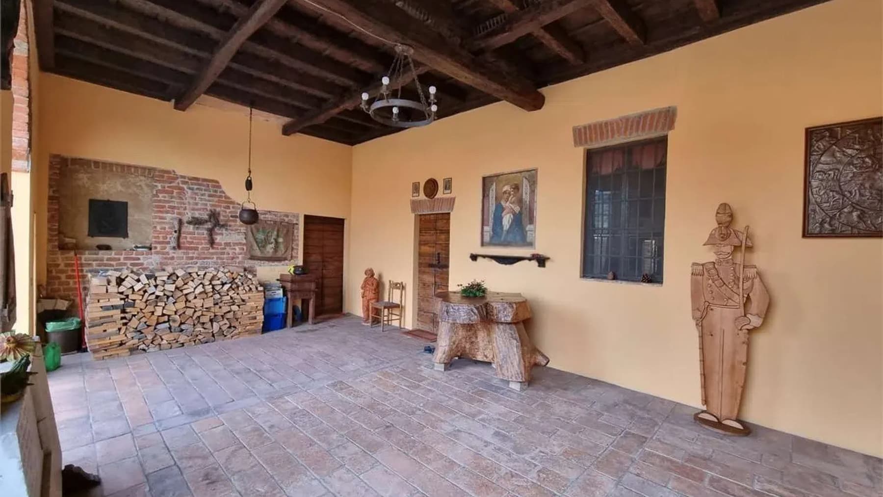 Villa storica con piscina a Castel Lambro