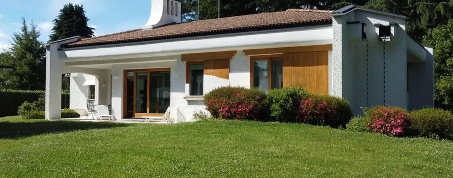 Villa di prestigio a Carimate con piscina e parco privato