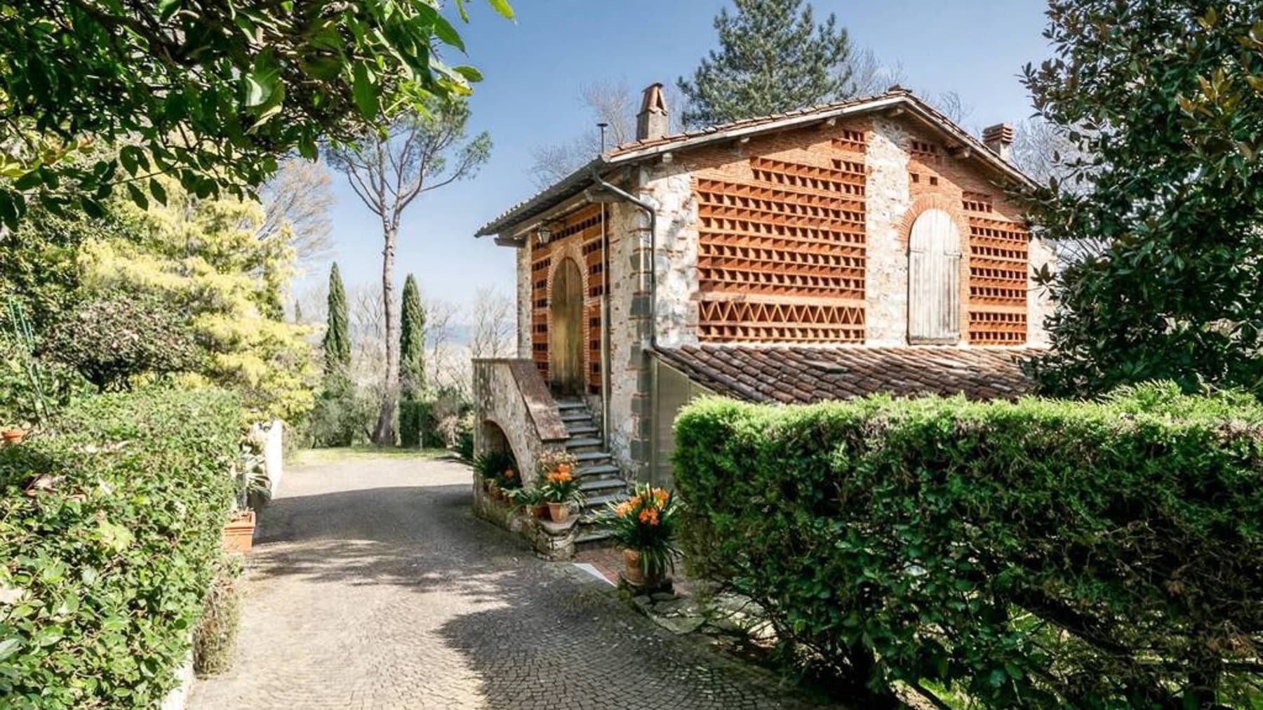Villa elegante a Lucca, con parco e dependance