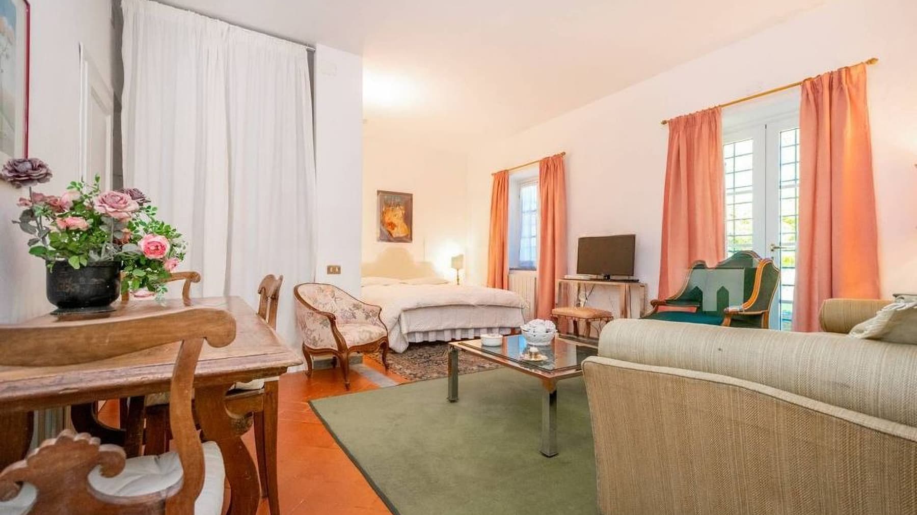 Villa esclusiva a Vecchiano, cuore della Toscana