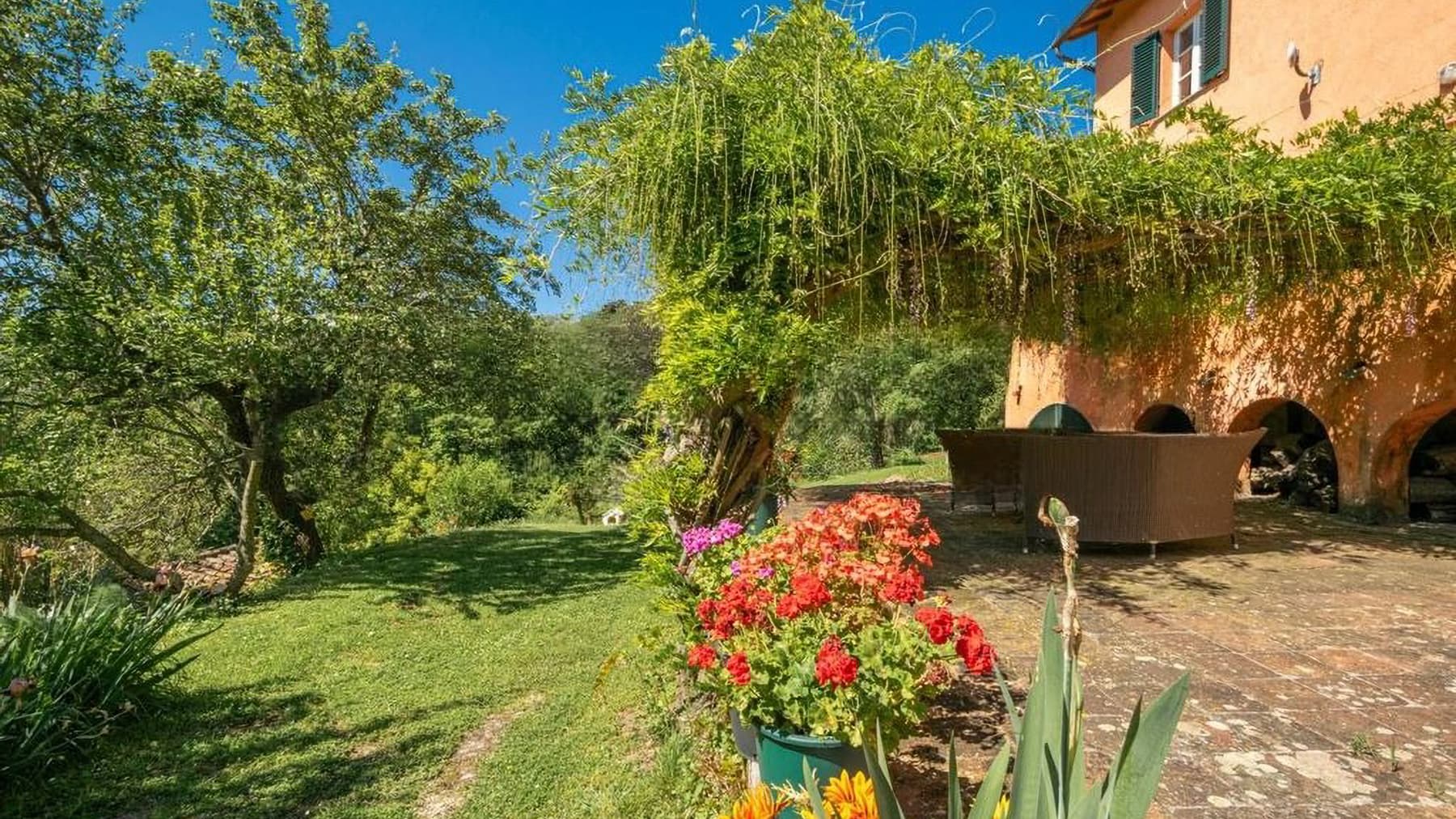 Villa esclusiva a Vecchiano, cuore della Toscana