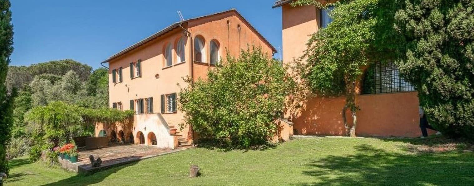 Villa esclusiva a Vecchiano, cuore della Toscana