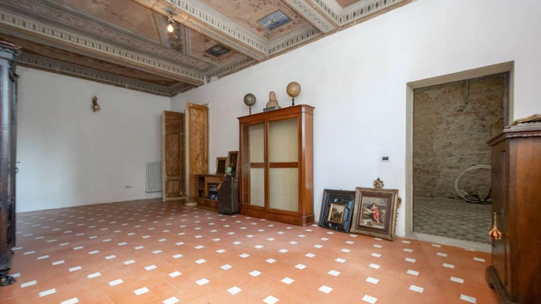 Villa storica con piscina a Collesalvetti, Toscana