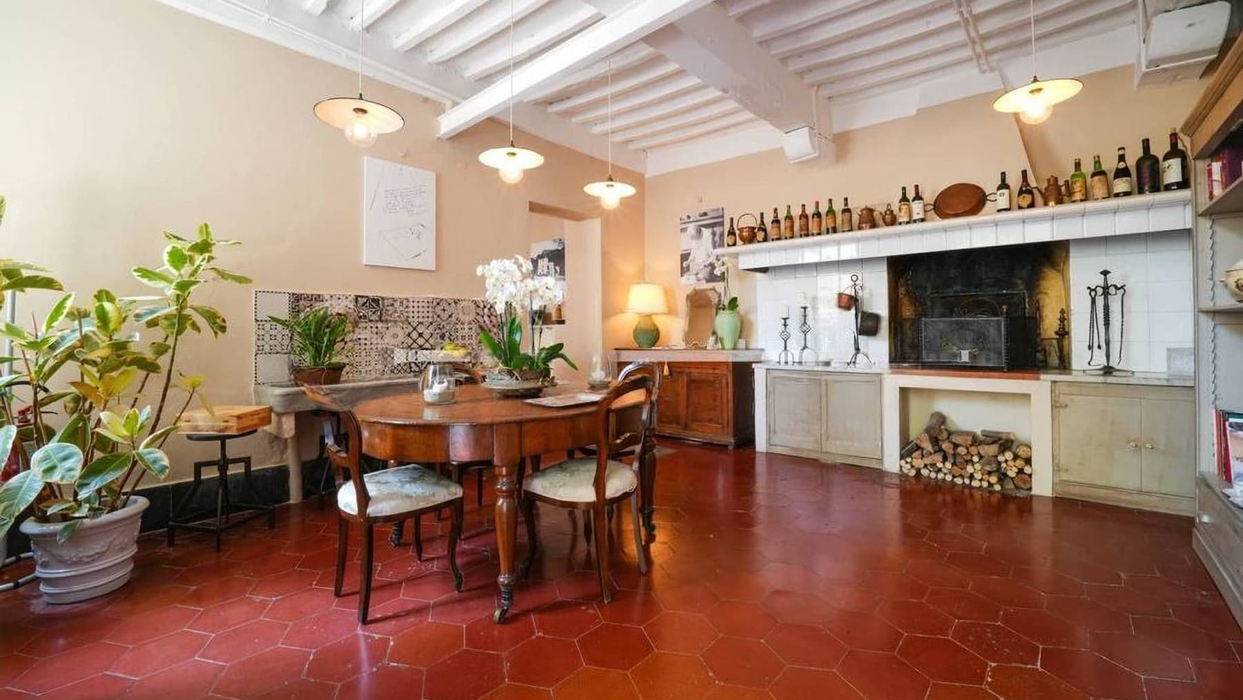 Villa storica a Camaiore, cuore della Versilia