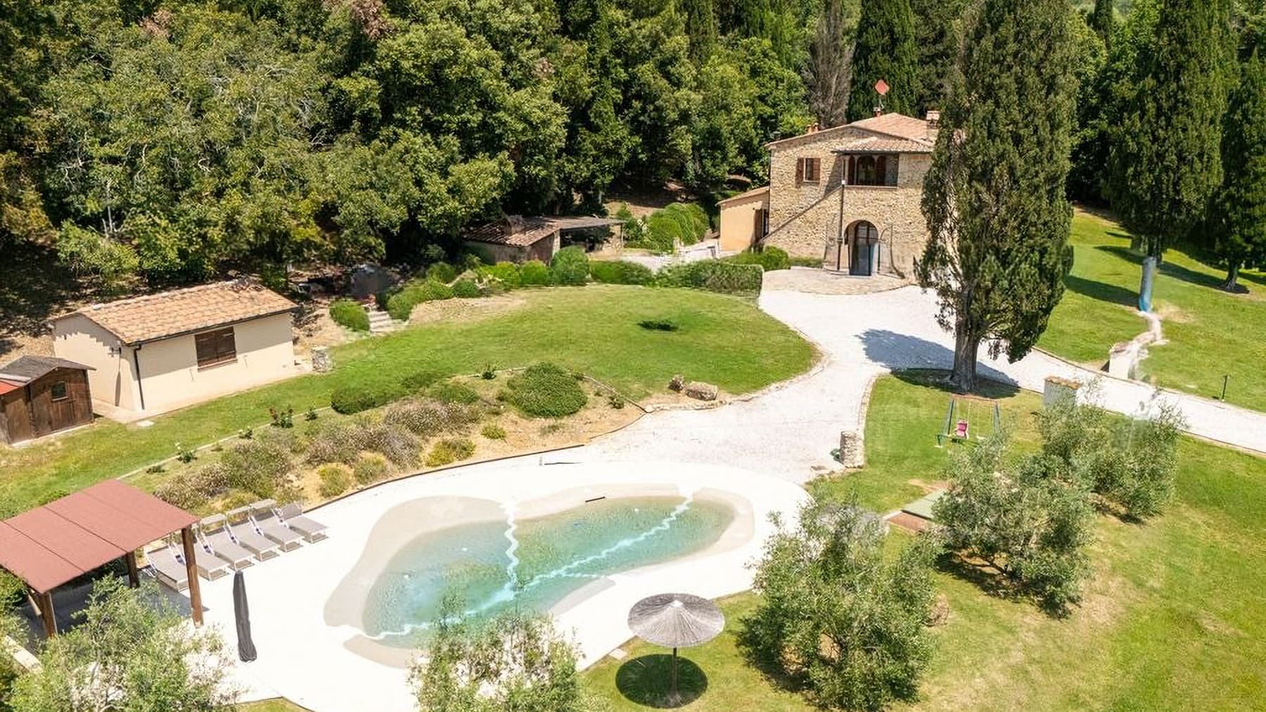 Villa in pietra con piscina a Monteverdi Marittimo
