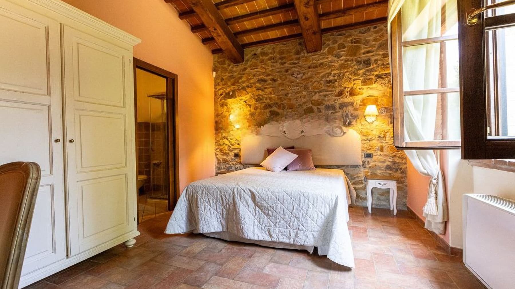 Villa in pietra con piscina a Monteverdi Marittimo
