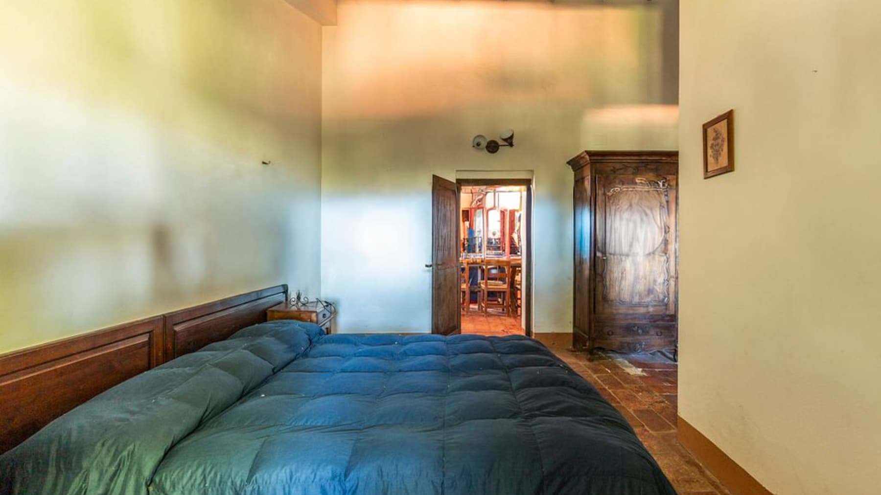 Casale incantevole a Cimbano, Umbria, con 2 piscine e terreno