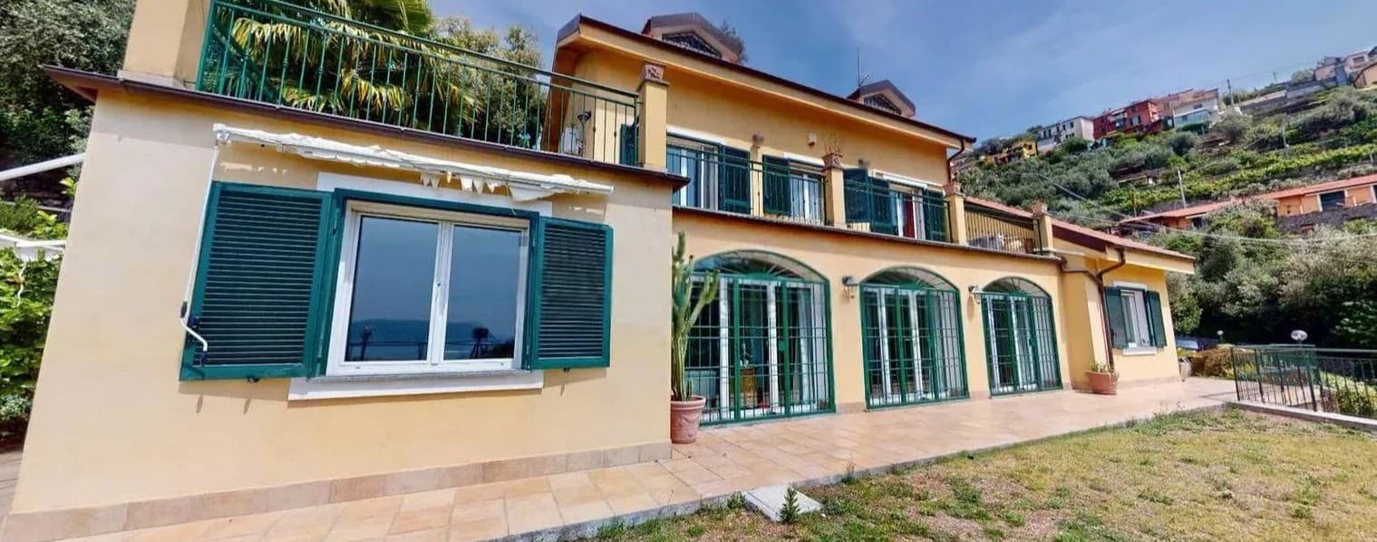 Charming Villa in Alassio, Liguria Coastline