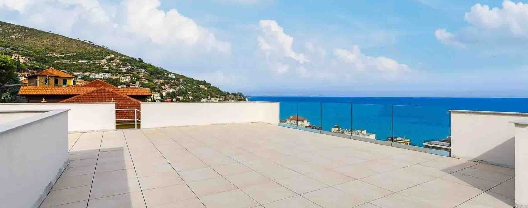 Penthouse in Alassio, Liguria: Stunning Views Await
