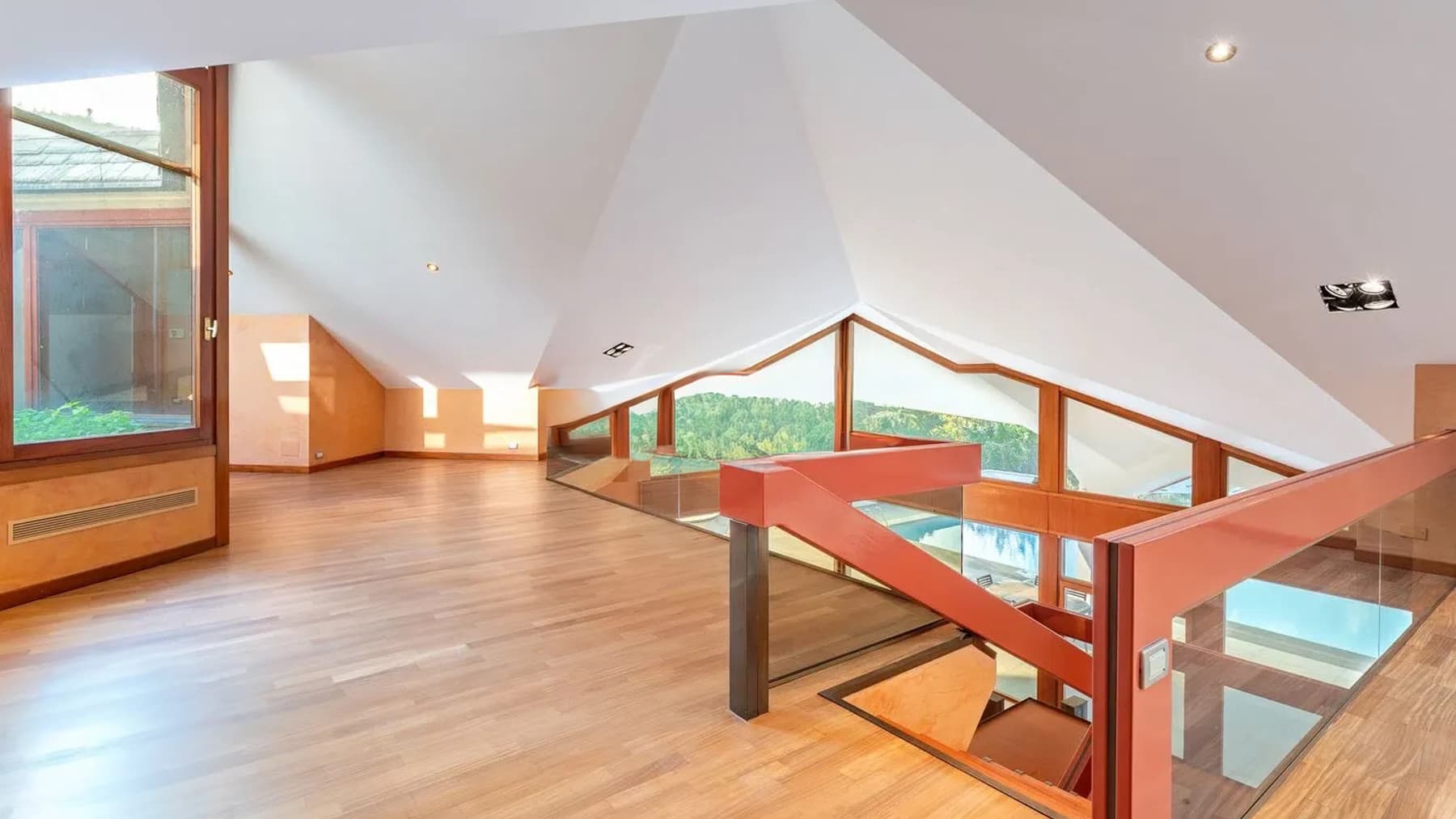 Villa con Piscina e Vista su Torino, Strada Val Salice