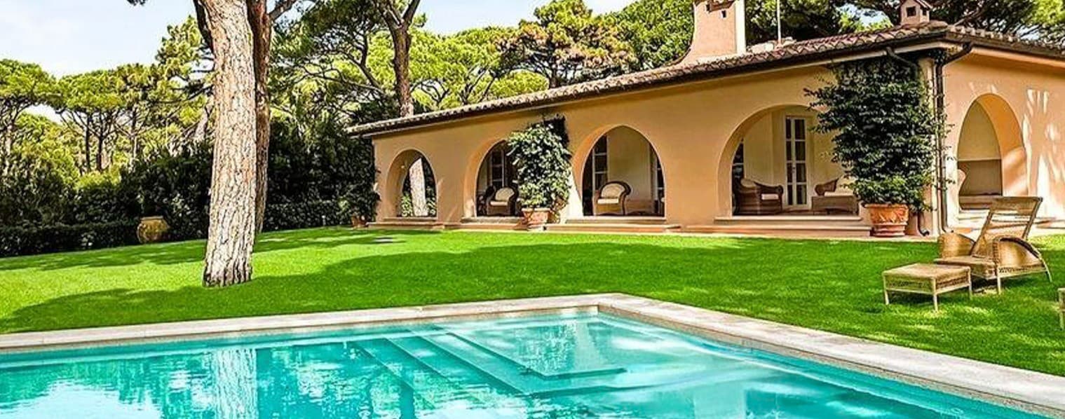 Villa di Lusso a Roccamare, Toscana