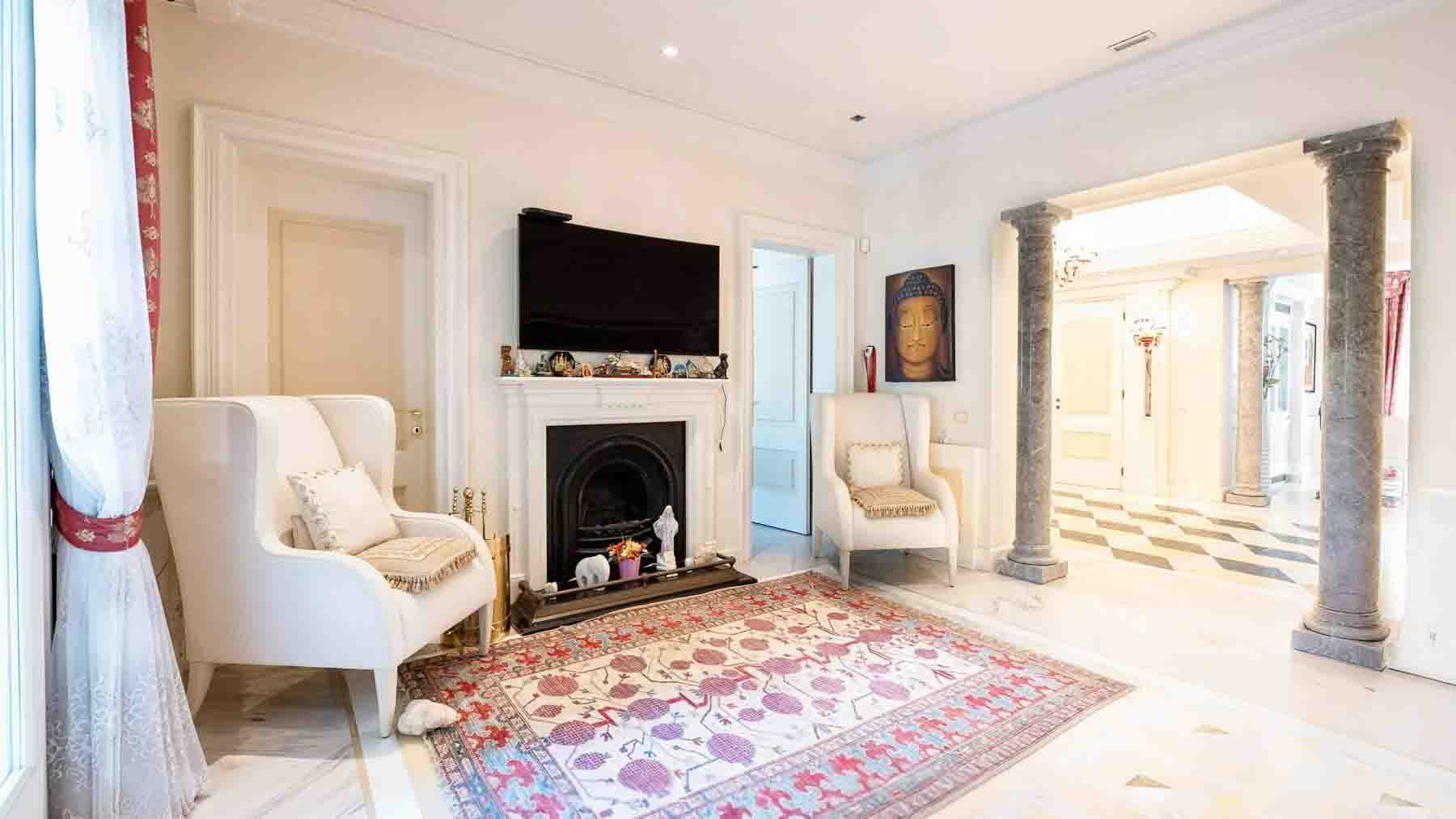 Elegant Renovated Villa with Private Garden Lido di Venezia